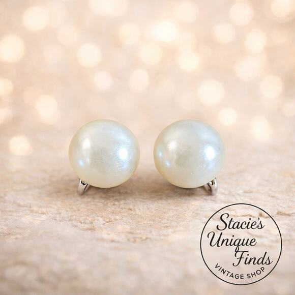 Unbranded Jewelry - Vintage Faux Pearl Stud Earrings Classic Round Silver Tone Elegant